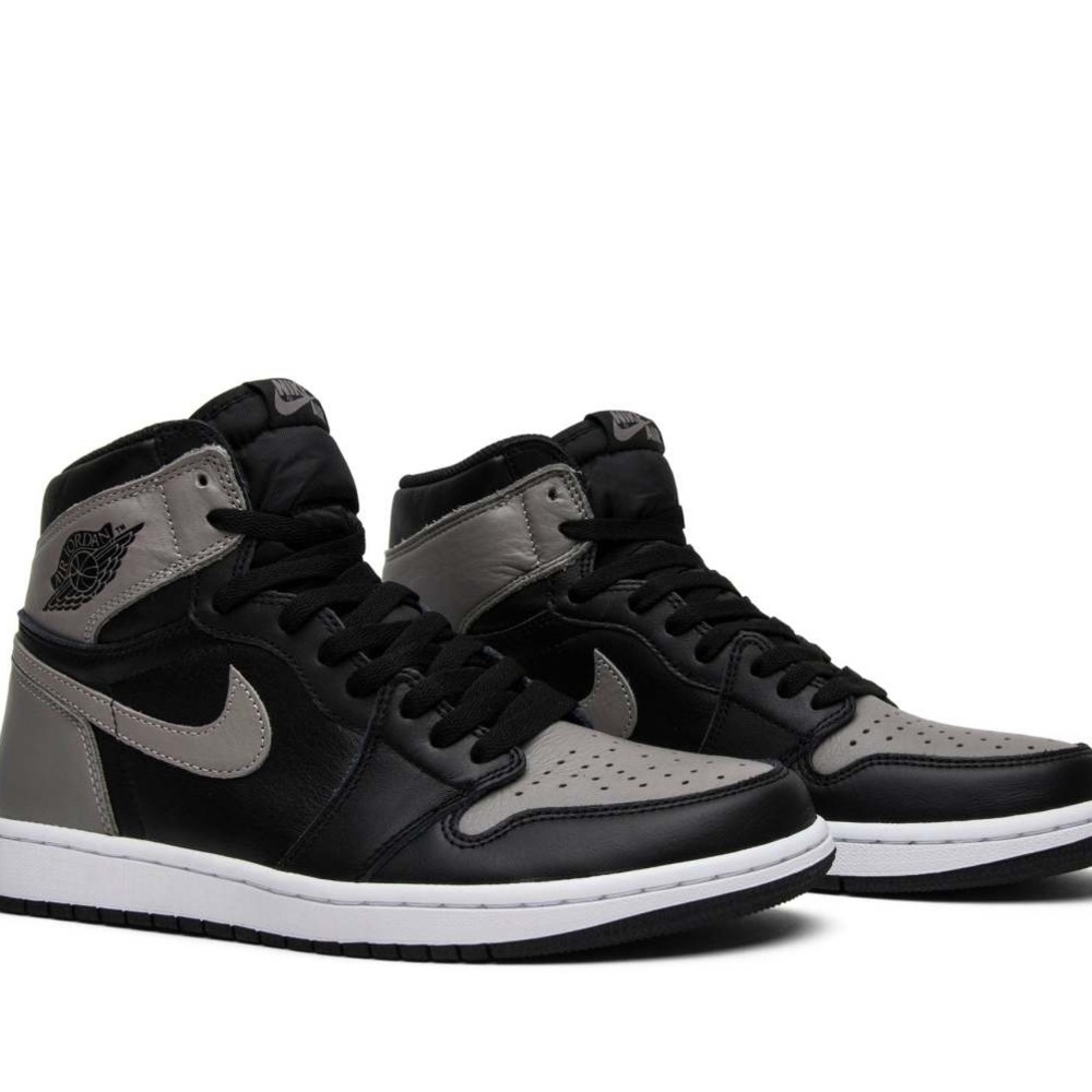 NIKE JORDAN 1s 👟